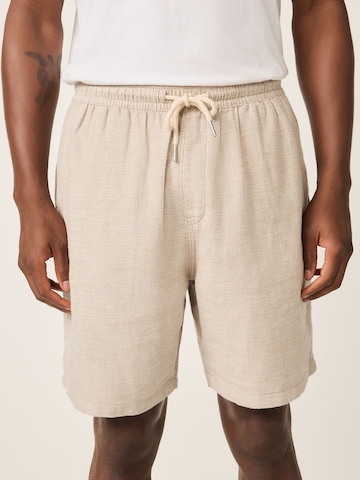 Next Regular Shorts in Beige: Vorderseite