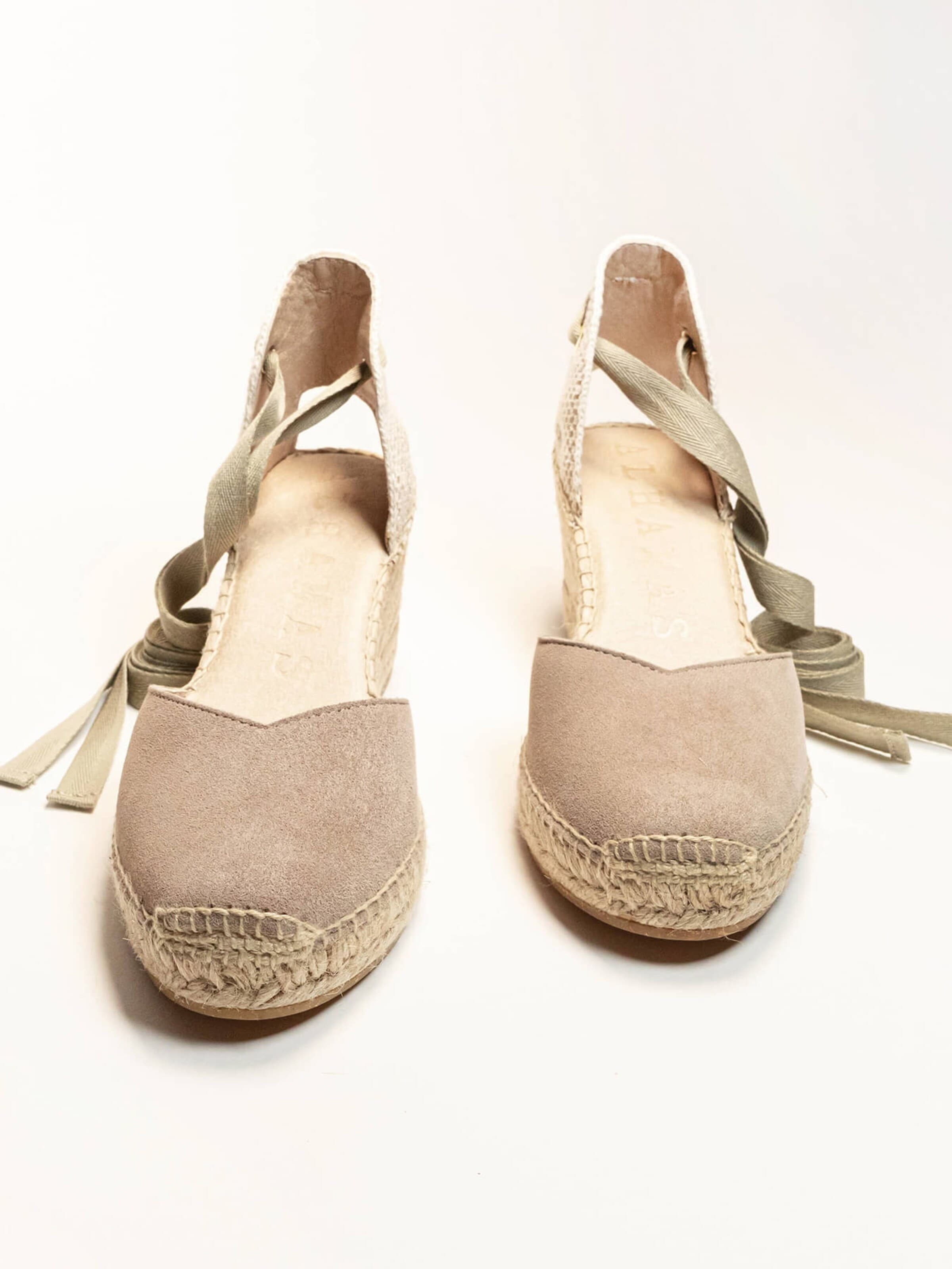 Sandalo 'Alpargata Cuña 7 cm' di Alhamas in grigio