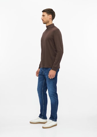 T-Shirt s.Oliver en marron : sur le côté