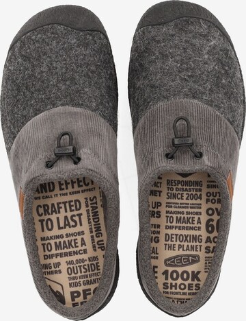 KEEN Slippers in Grey