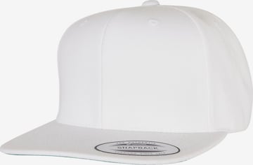 Chapeau 'Classic' Flexfit en blanc : devant