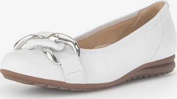 GABOR Ballet Flats in White: front