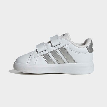 ADIDAS SPORTSWEAR Sneakers in White: front