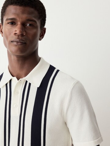 T-Shirt Next en blanc