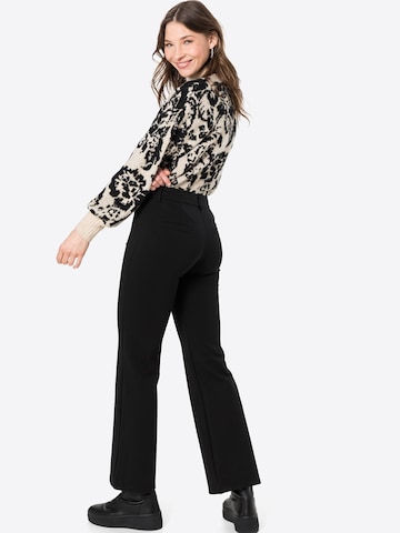 SISTERS POINT Flared Pants 'NEW GEORGE-7' in Black