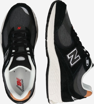 new balance Platform trainers '2002' in Black