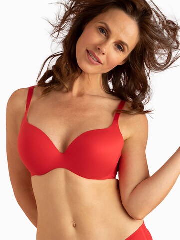 Royal Lounge Intimates T-shirt Bra 'Royal Fit' in Red