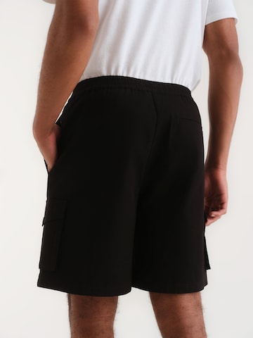 ABOUT YOU x Kevin Trapp Regular Shorts 'John' in Schwarz