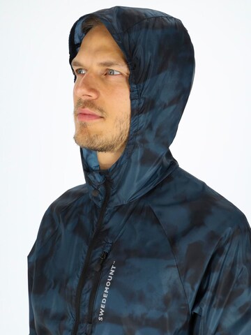 SWEDEMOUNT Athletic Jacket in Blue