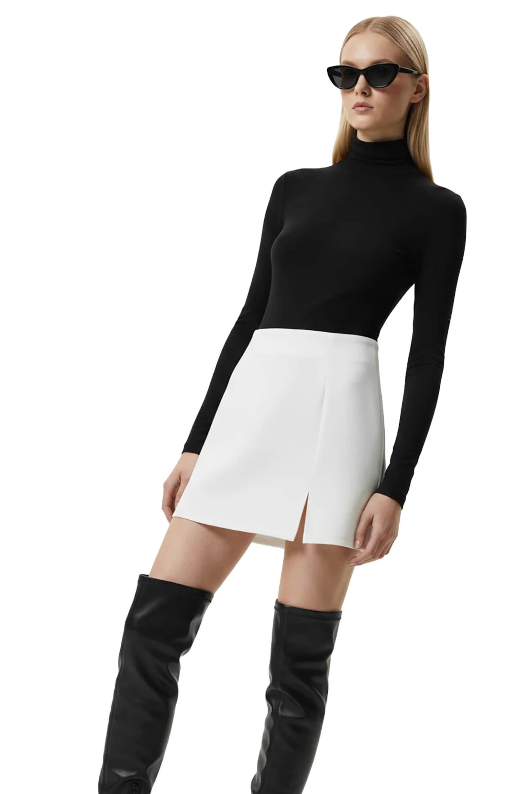 Alexa Dash Rok in Wit