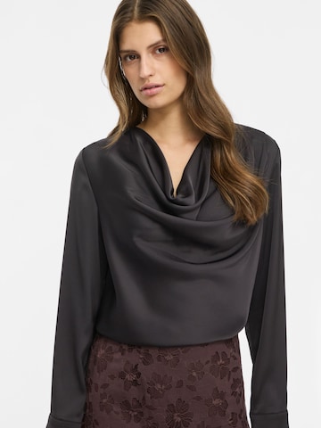 VILA - Camiseta en negro