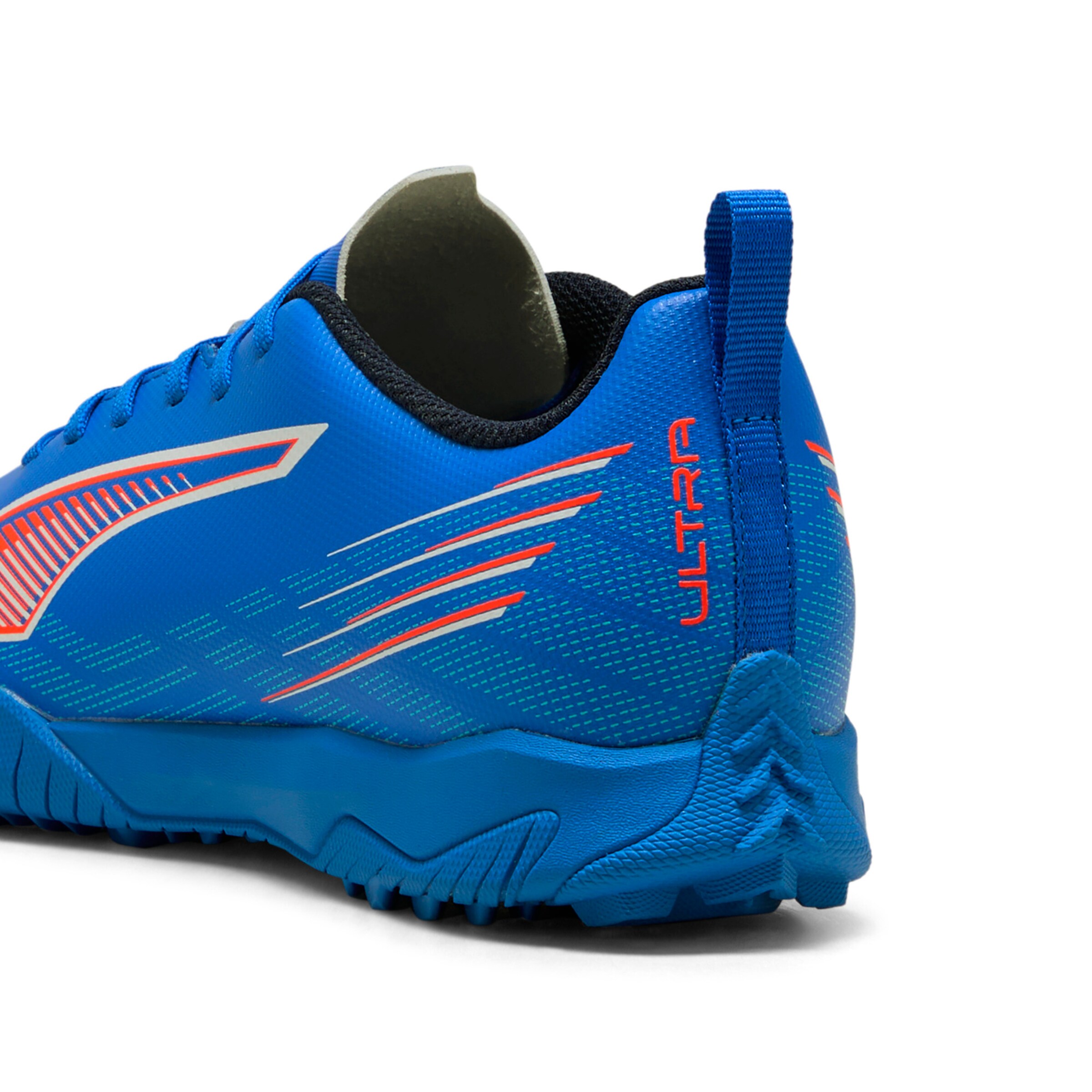 Chaussure de sport 'Ultra 6 Play' PUMA en bleu