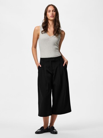 PIECES - Loosefit Pantalón plisado 'PCOlivia' en negro