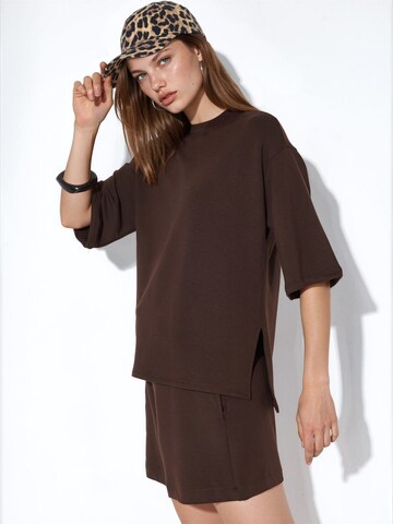 Maglietta di Busem in marrone
