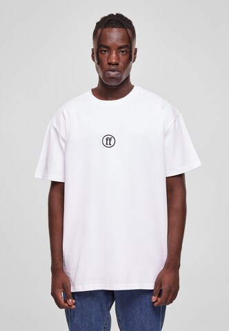 Forgotten Faces Shirt in White: front