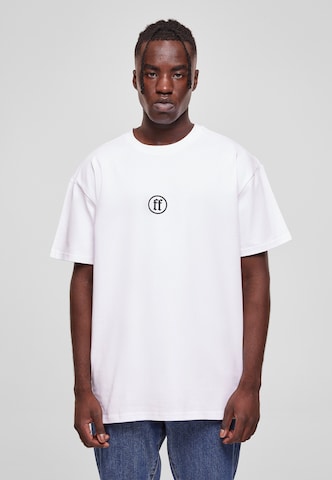 Forgotten Faces Shirt in White: front