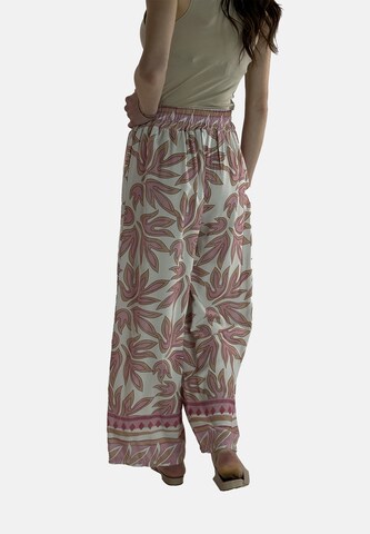 Elara Wide leg Pants in White