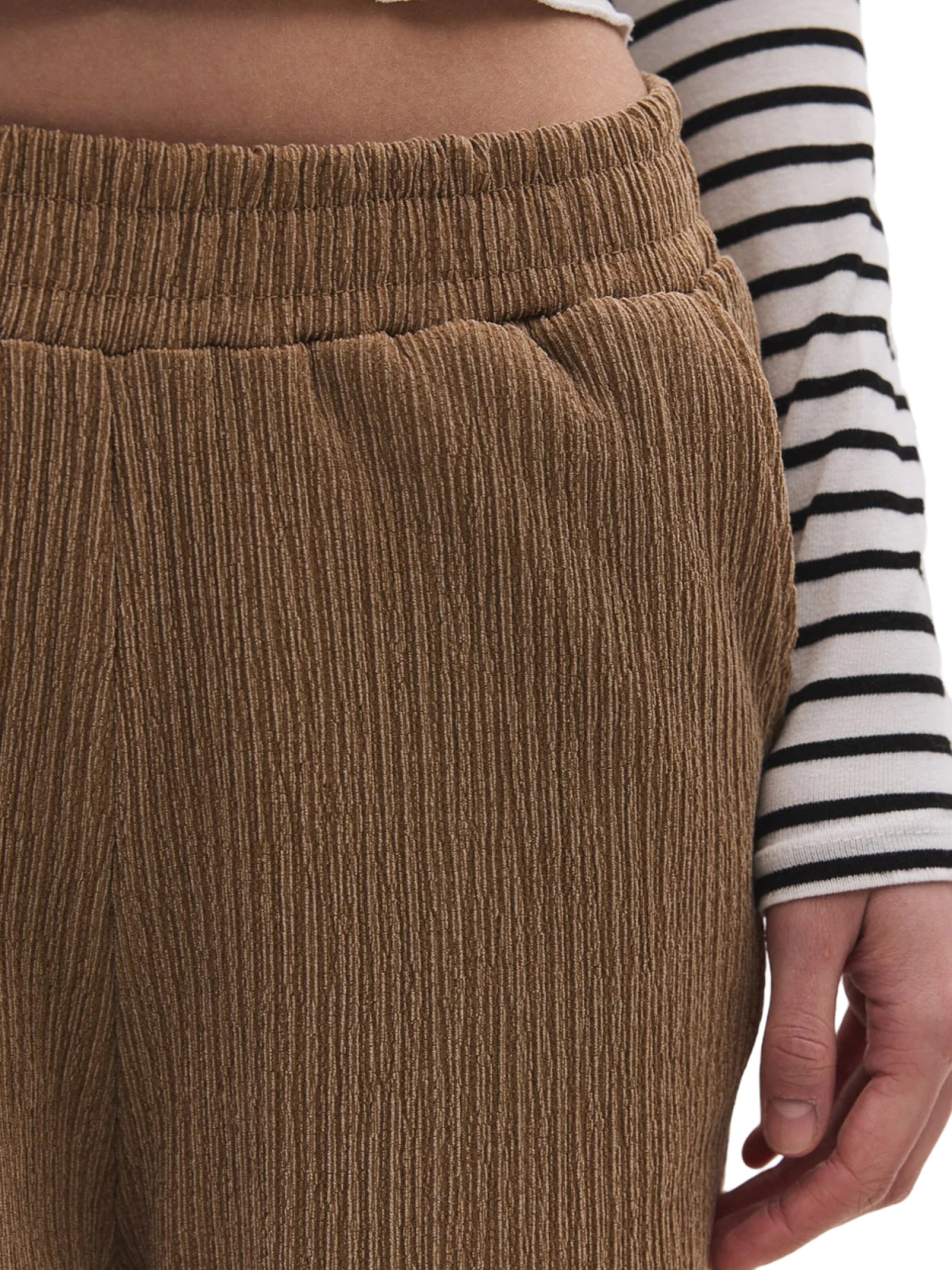 No Matter What Wide Leg Hose in Braun