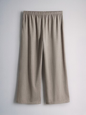 The Set Pyjama 'Essentials' in Grijs