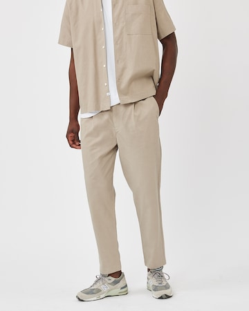 minimum Normální Kalhoty se sklady v pase 'Frode' – béžová: přední strana