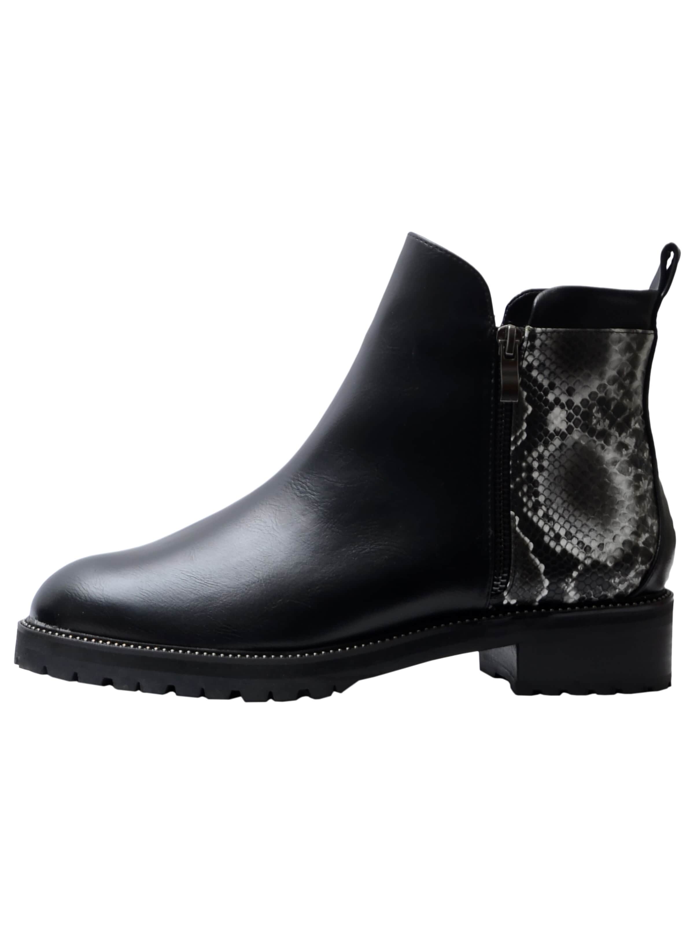 Ankle boots di The Divine Factory in nero: frontale