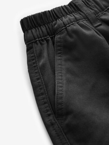 Next - regular Pantalón en negro