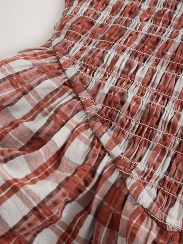 Next Kleit, värv punane