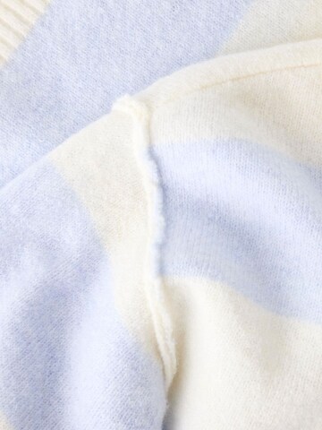 LMTD Sweater in Blue