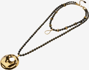 THE GEM STORIES JEWELRY Ketju 'Golden Disc Black Beaded Necklace' värissä musta: etupuoli