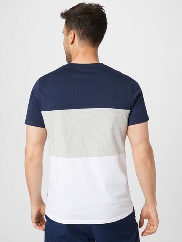 !Solid T-Shirt in Blau