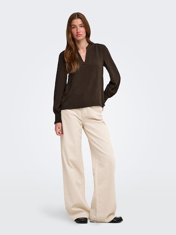 ONLY - Blusa 'ONLMette' em castanho
