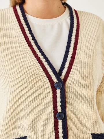 Bianco Lucci - Casaco de malha em bege