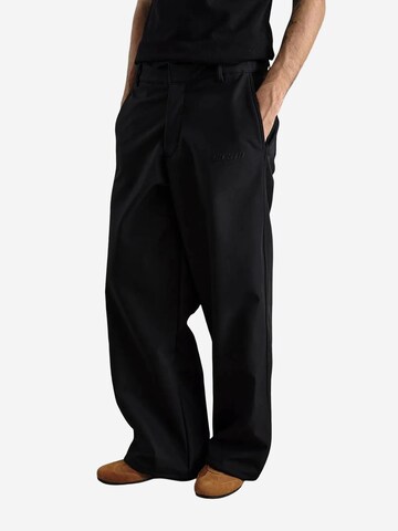 Giesto Loosefit Hose in Schwarz: Vorderseite