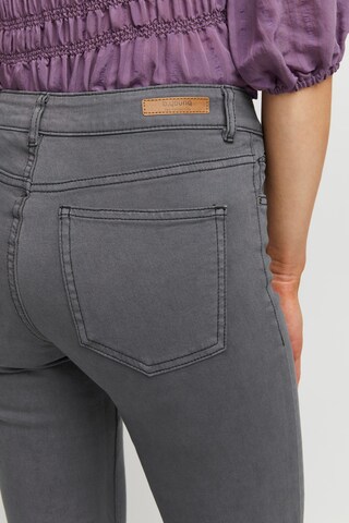 Slimfit Jeans 'LOLA' di b.young in grigio