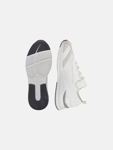 Scarpa slip-on 'B Tech' di Boggi Milano in bianco