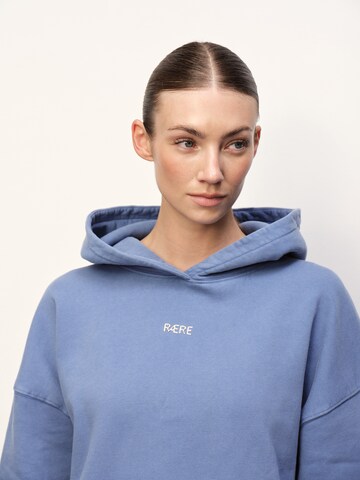 Sweat-shirt 'Zoey' RÆRE by Lorena Rae en bleu