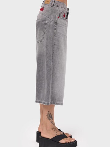 IT'S BASIC Baggy Jeans 'BERMUDA DENIM SHORT'‌‌ in Grau