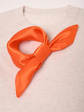 MayTree Scarf 'Seidentuch einfarbig' in Orange: front