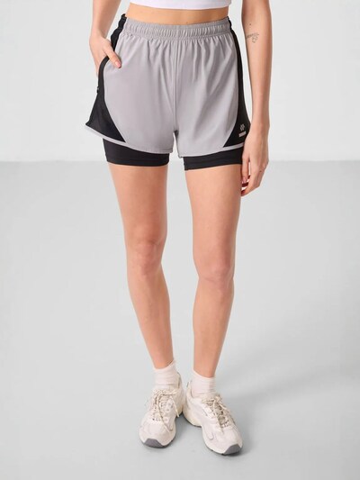 Tommy Life Sports trousers in L in Grey / Black, Item view
