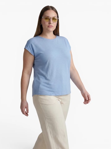 ONLY Carmakoma Shirt in Blue: front