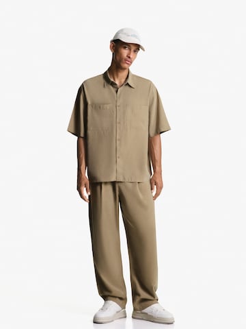Bershka Comfort fit Button Up Shirt in Beige