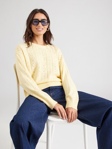 ONLY Trui 'ONLPAINT' in Geel: voorkant