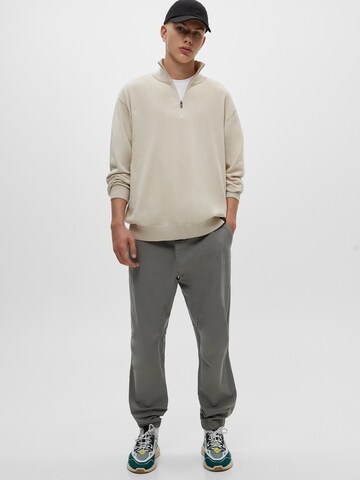 Effilé Pantalon Pull&Bear en gris : devant