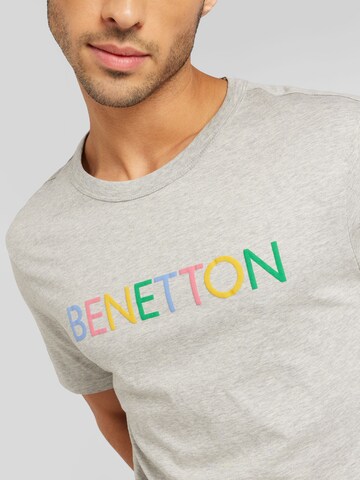 UNITED COLORS OF BENETTON Bluser & t-shirts i grå