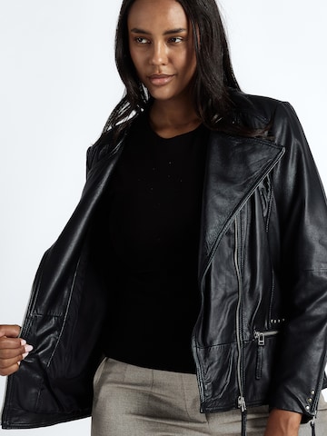 JCC Tussenjas in Zwart