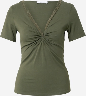 ABOUT YOU Shirt 'Elora' in Groen: voorkant