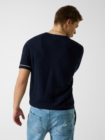 GUESS T-Shirt in Blau