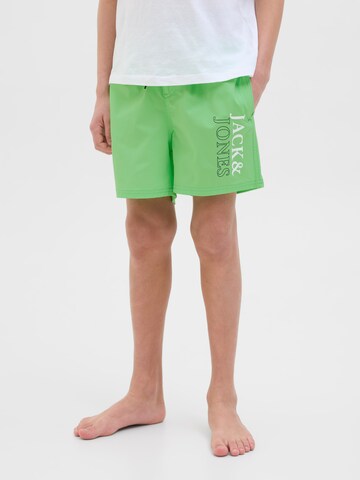 Jack & Jones Junior Badeshorts 'JPSTMaui in Grün: Vorderseite