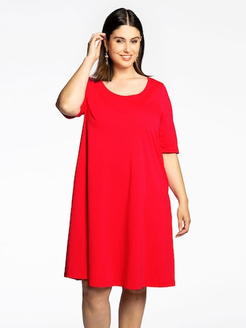 Yoek Dress ' COTTON ' in Red: front