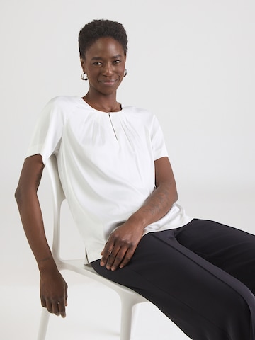 COMMA Blouse in White: front
